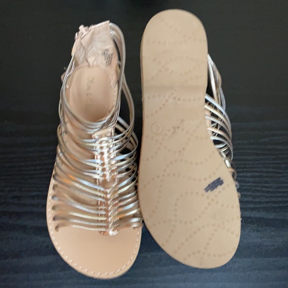 Olive & Edie, Gold Gladiator Sandals - Picture 3 of 3